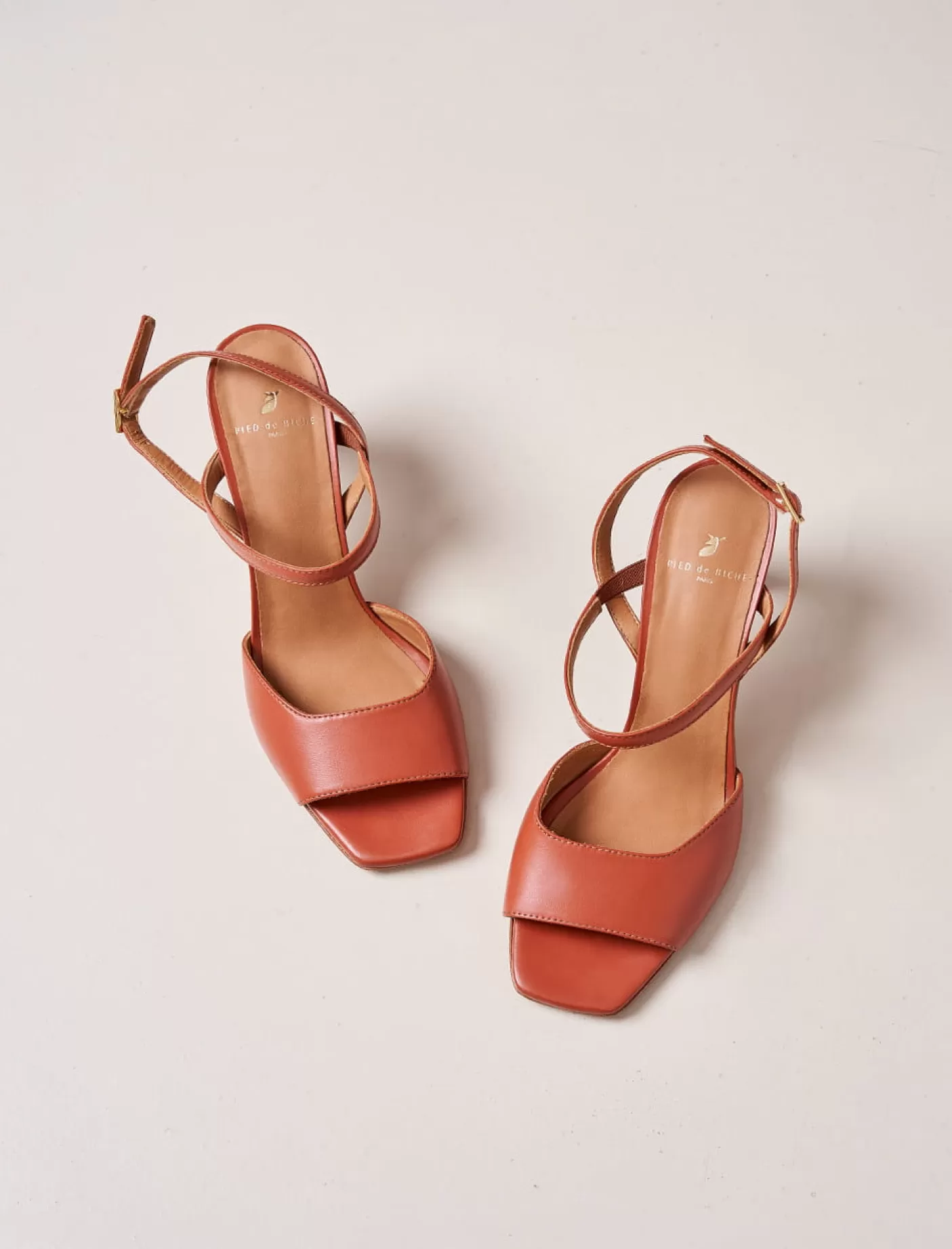 Women Pied de Biche Heeled Sandals<Amalia