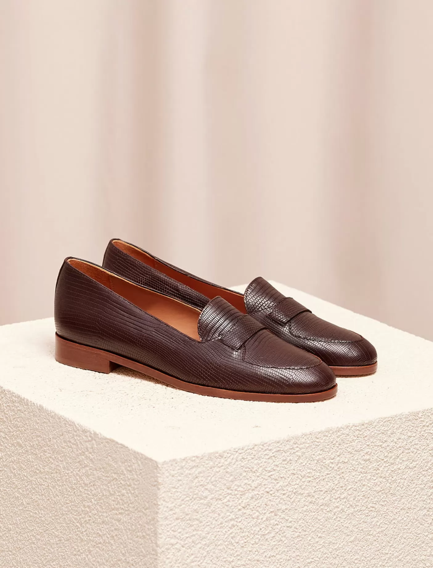 Women Pied de Biche Loafers And Derbies<Charlotte