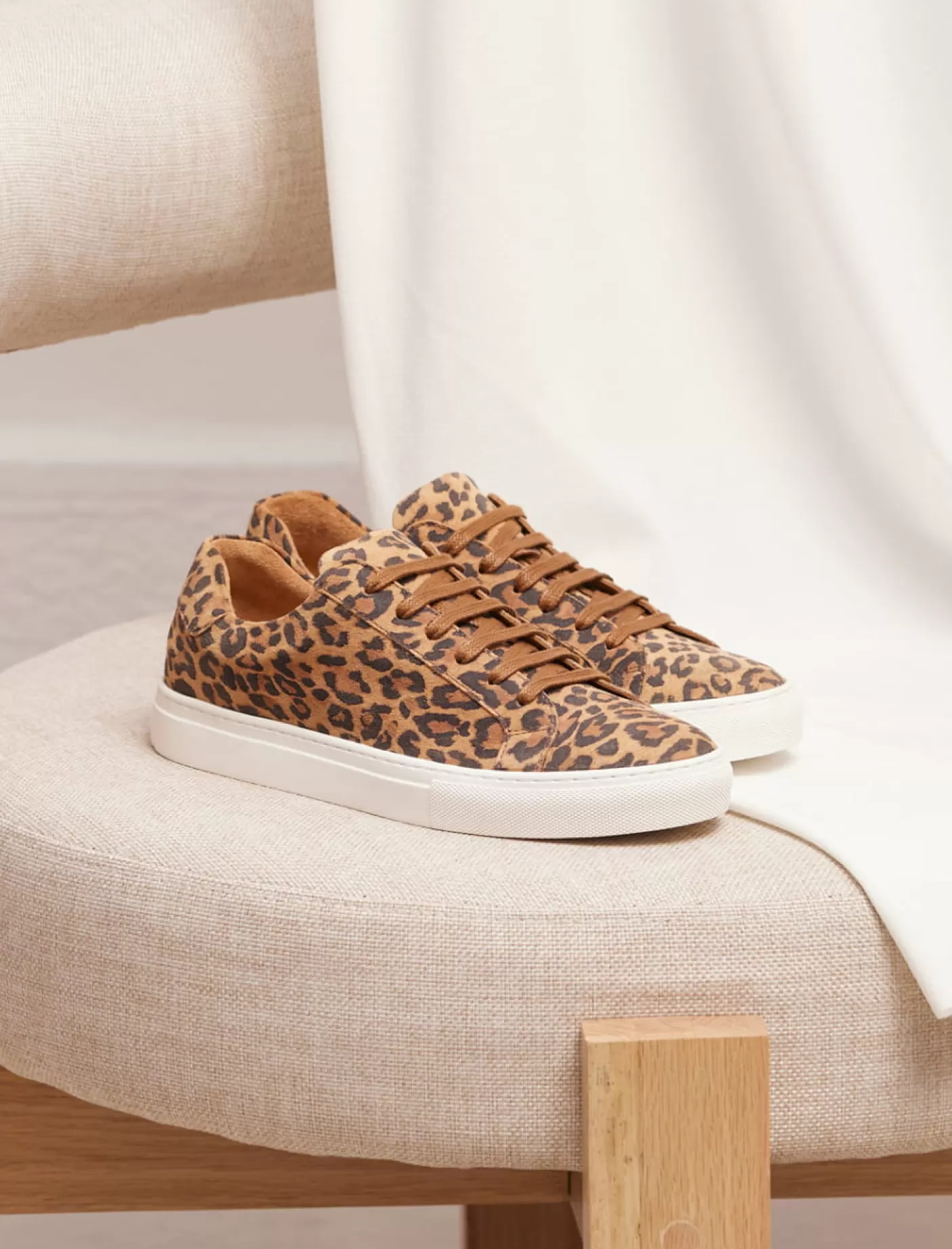 Women Pied de Biche Sneakers<Olivia